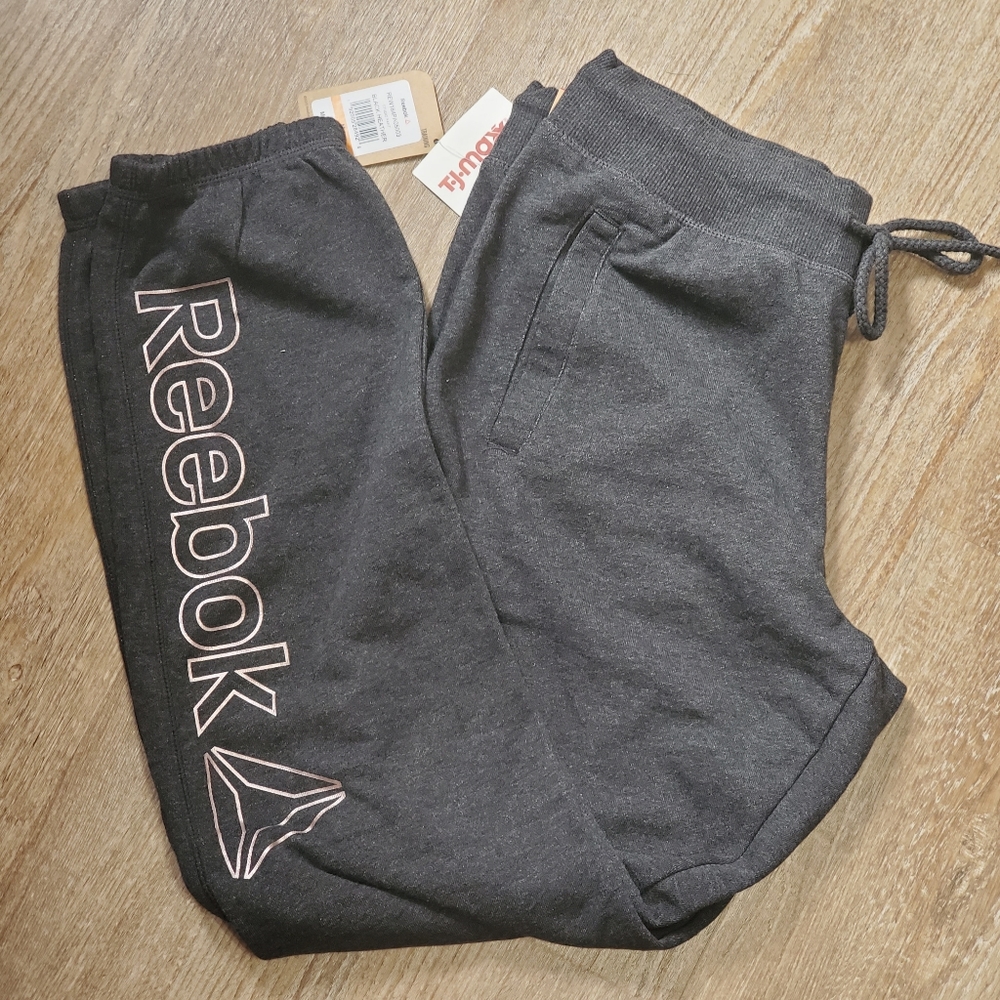 NWT Reebok Cuffed Training Sweatpants
